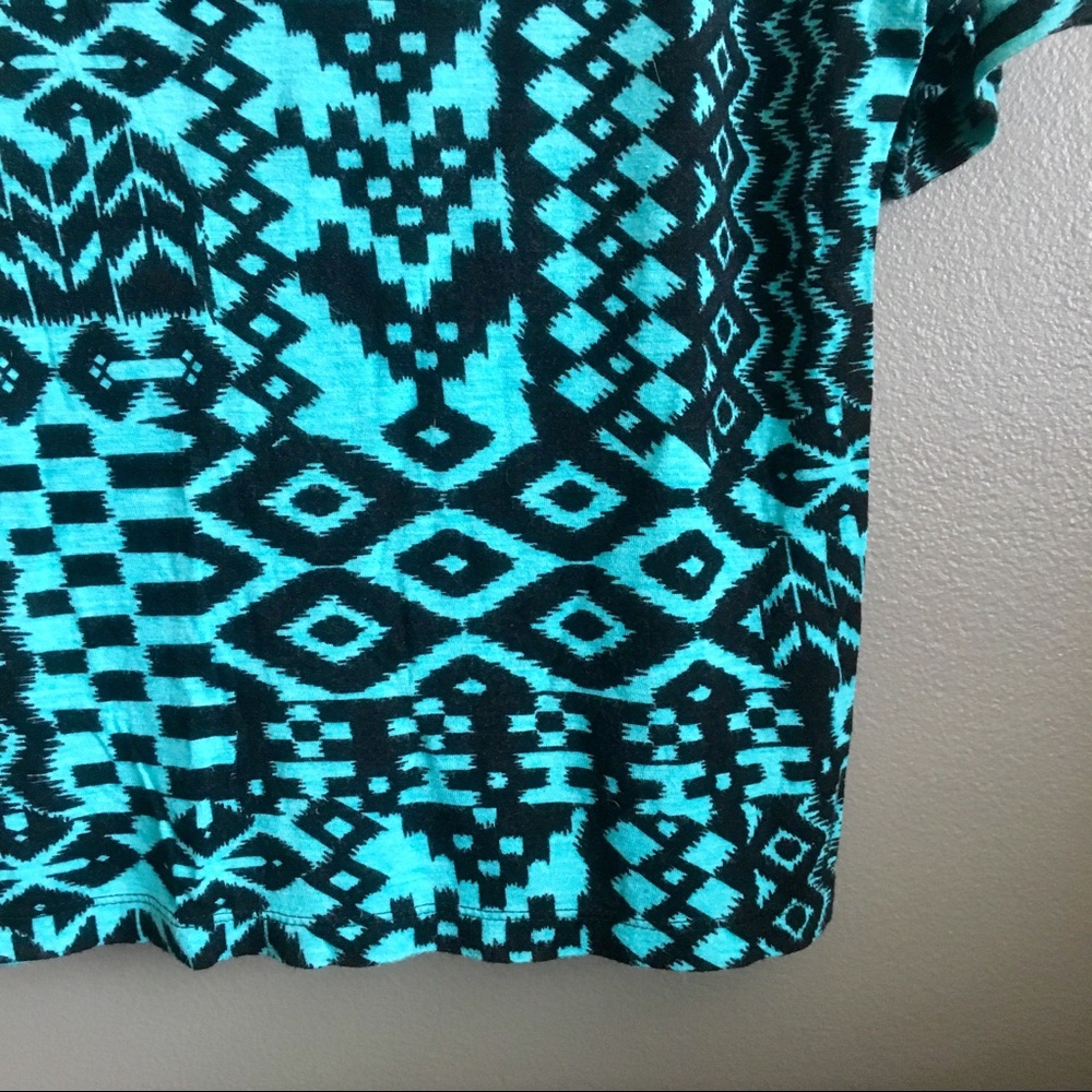 Aztec Shirt - Picture 4 of 4